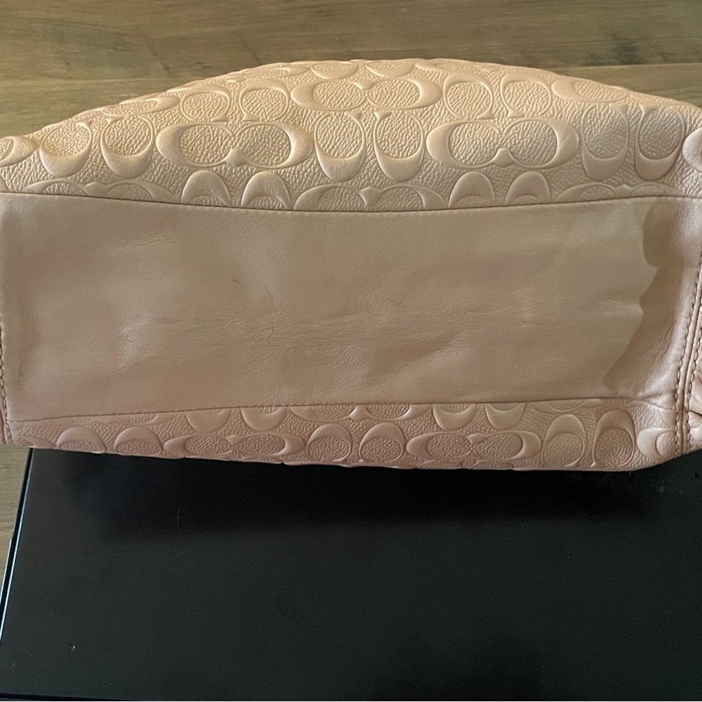 Coach Lexy in Signature Smooth Leather - Picture 5 of 15